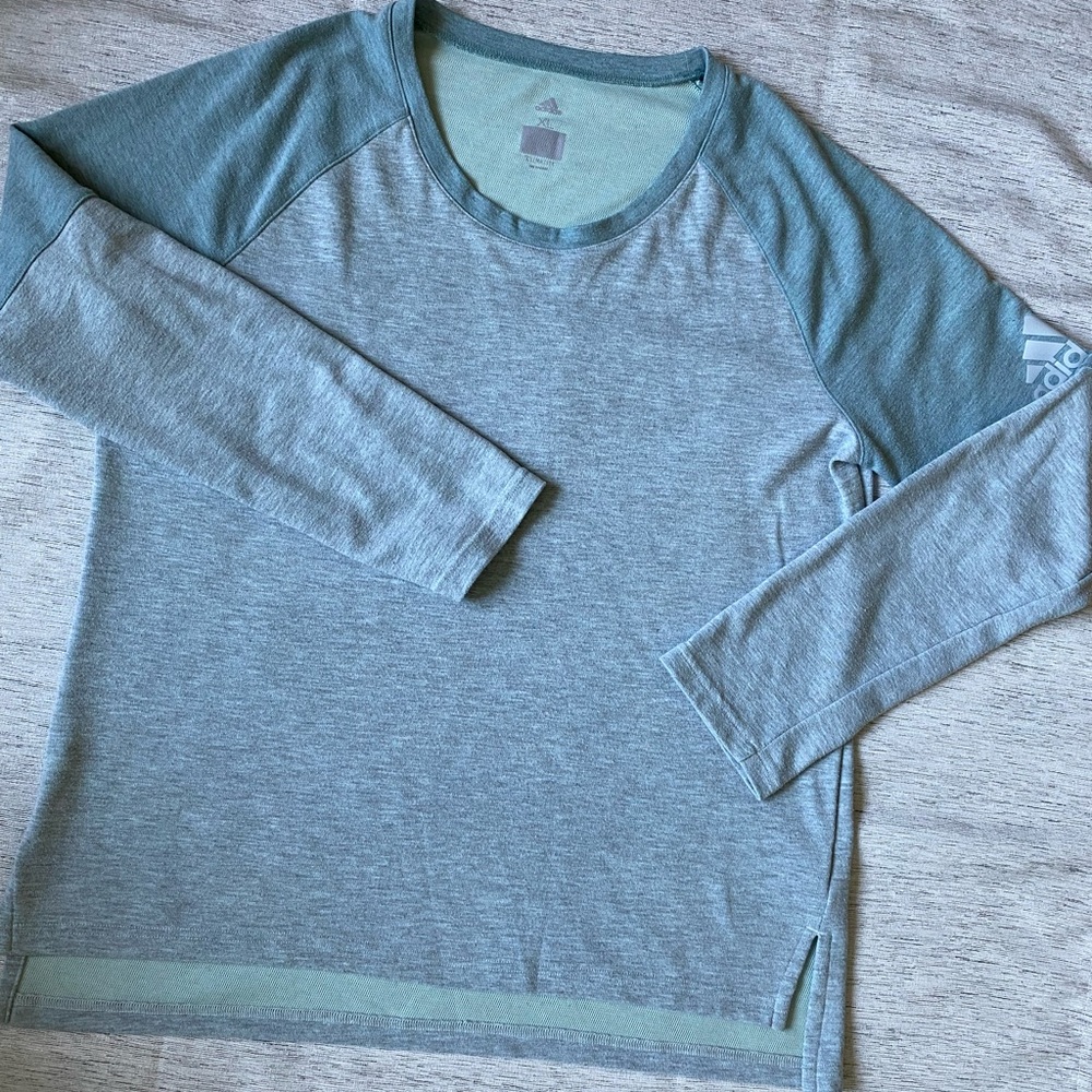 Adidas Light green Crewneck long sleeve active wear top Size XL